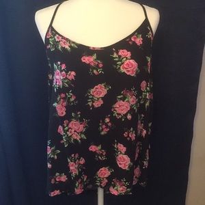 *FINAL MARKDOWN* Floral tank top size 3x (21) 💕